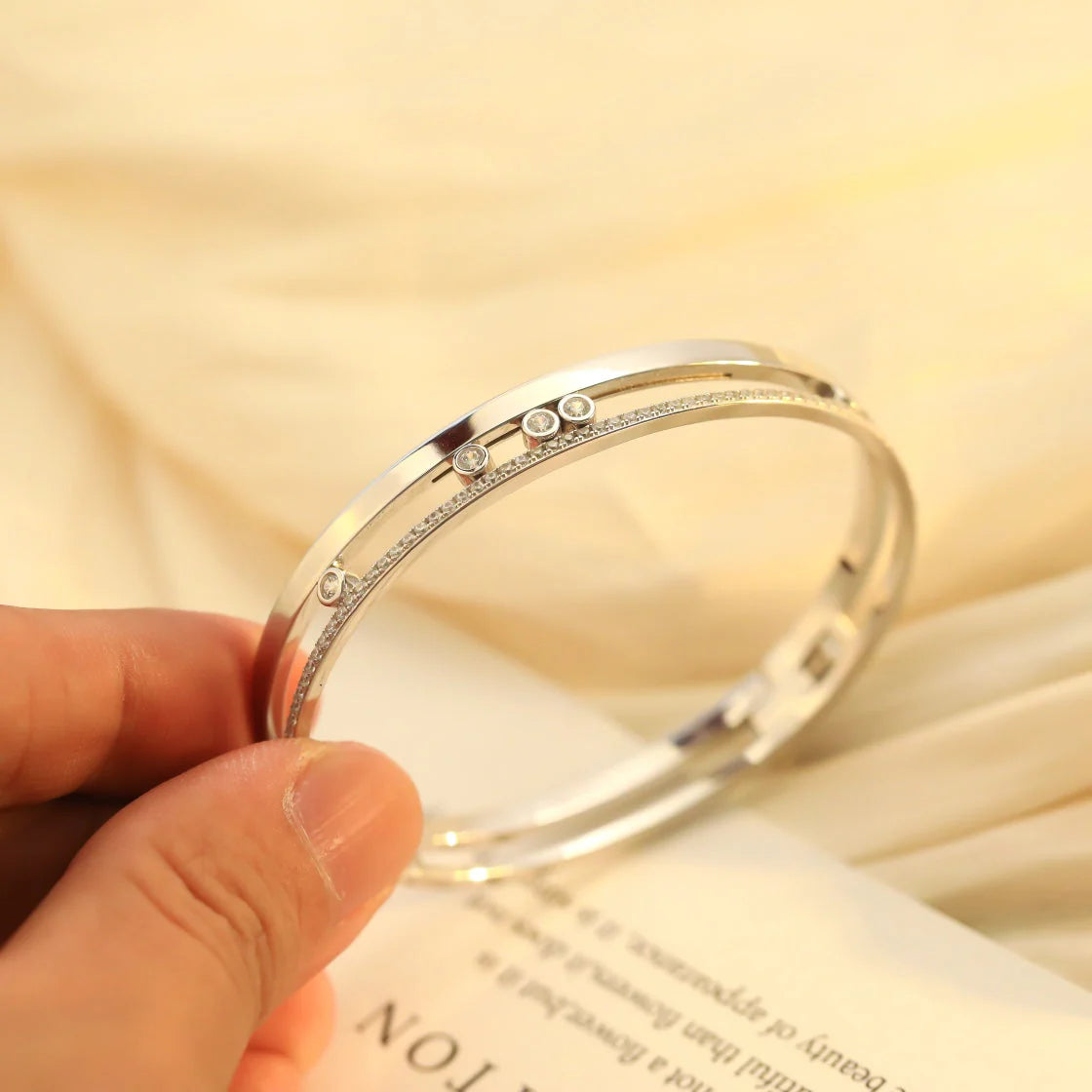 [Elite]Move Romane Diamond Bangle Bracelet