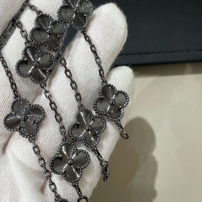 [Elite]CLOVER 5 MOTIF BLACK BRACELET