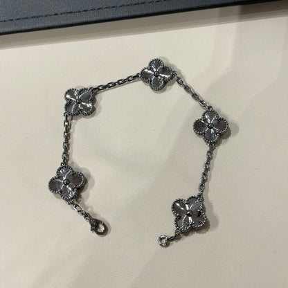 [Elite]CLOVER 5 MOTIF BLACK BRACELET