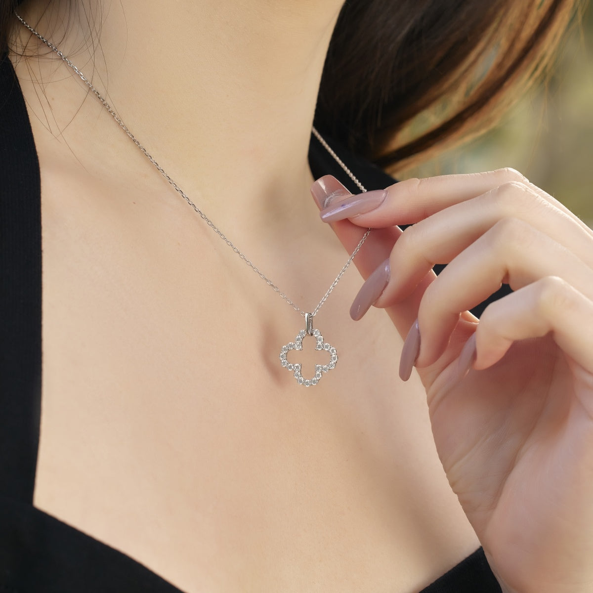 [Elite]Four-Leaf Clover Hollow Design Exquisite Necklace