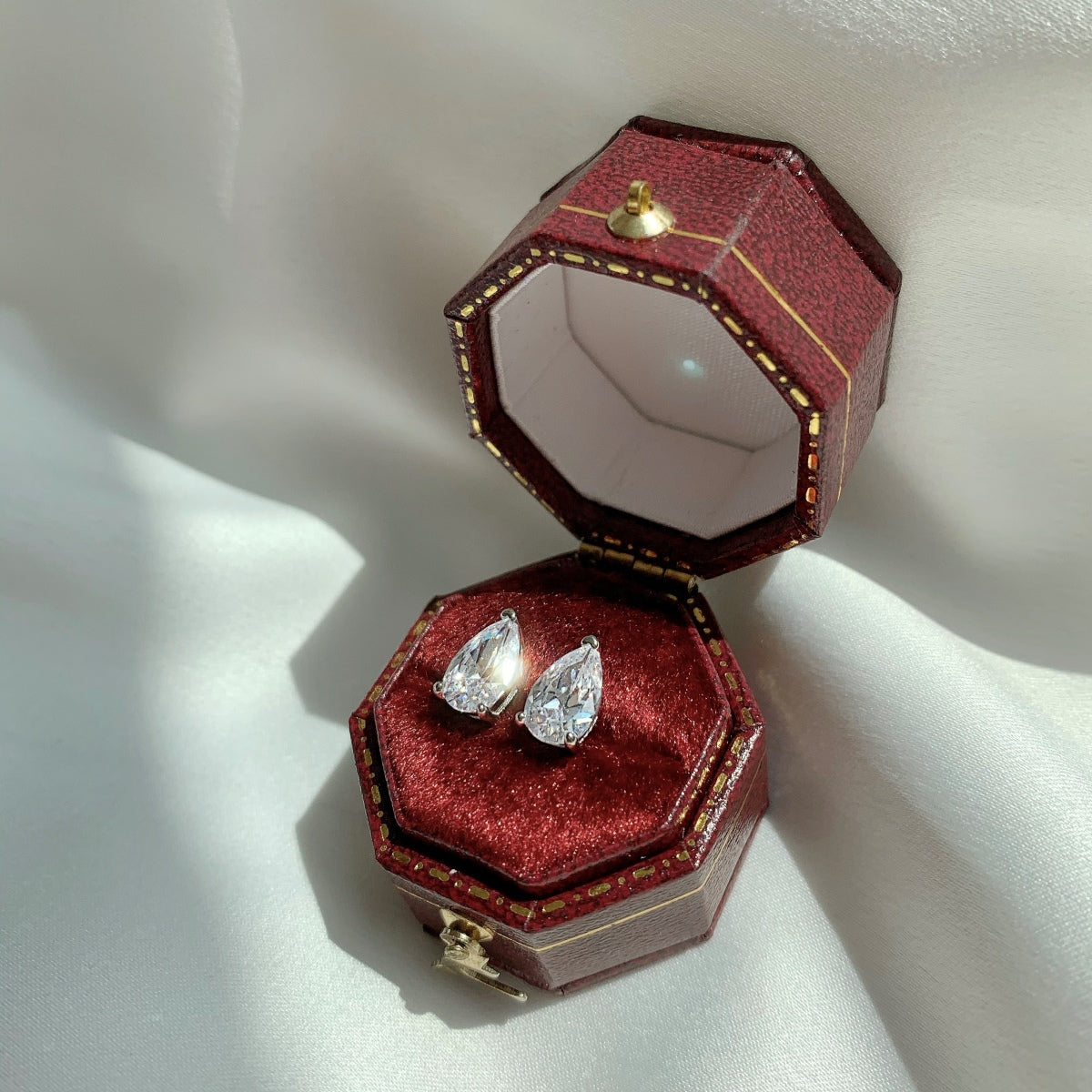 [Elite]Ornate Water Drop Shape Earrings