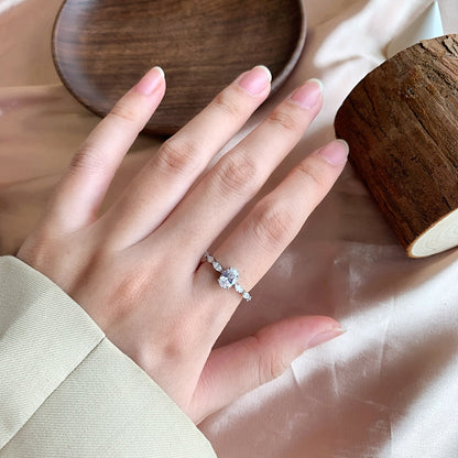 [Elite]0.75 Carat Luxurious Vibrant Elongated Cushion Cut Daily Ring