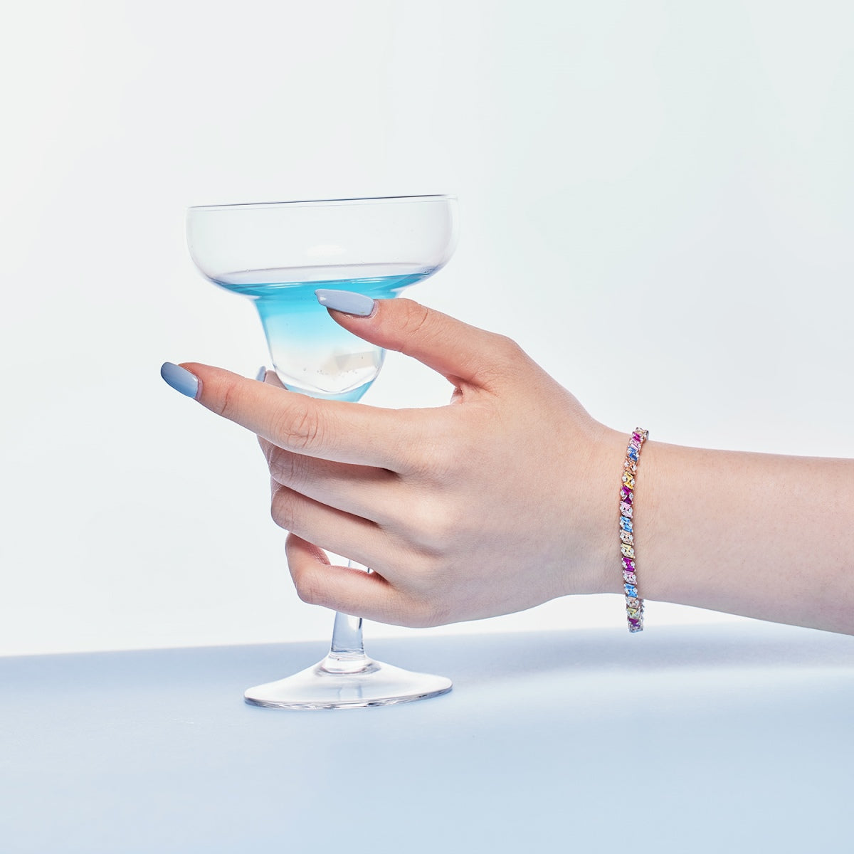 [Elite]Ornate Sparkling Multi Cut Party Bracelet