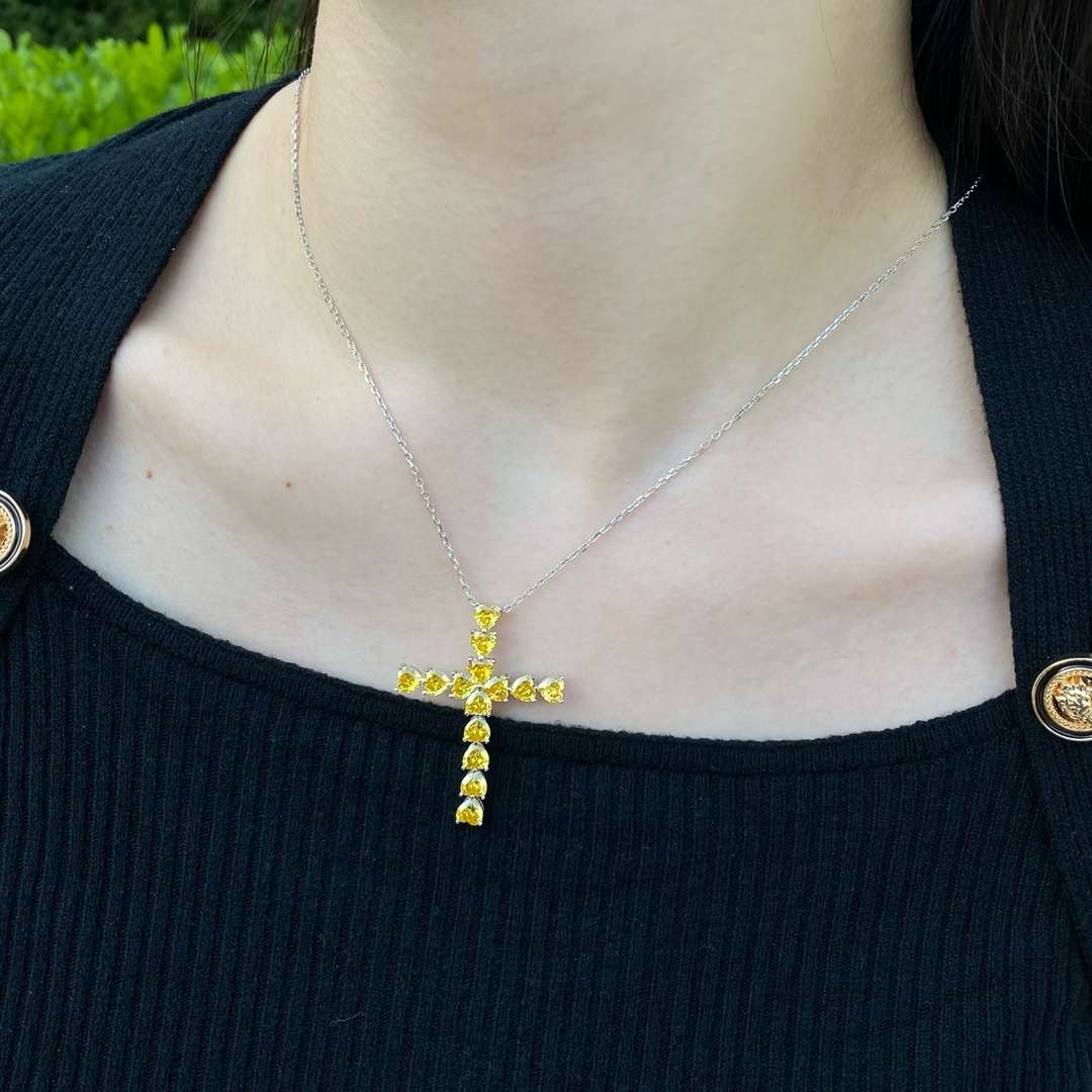 [Elite]Radiant Cross Shape Necklace