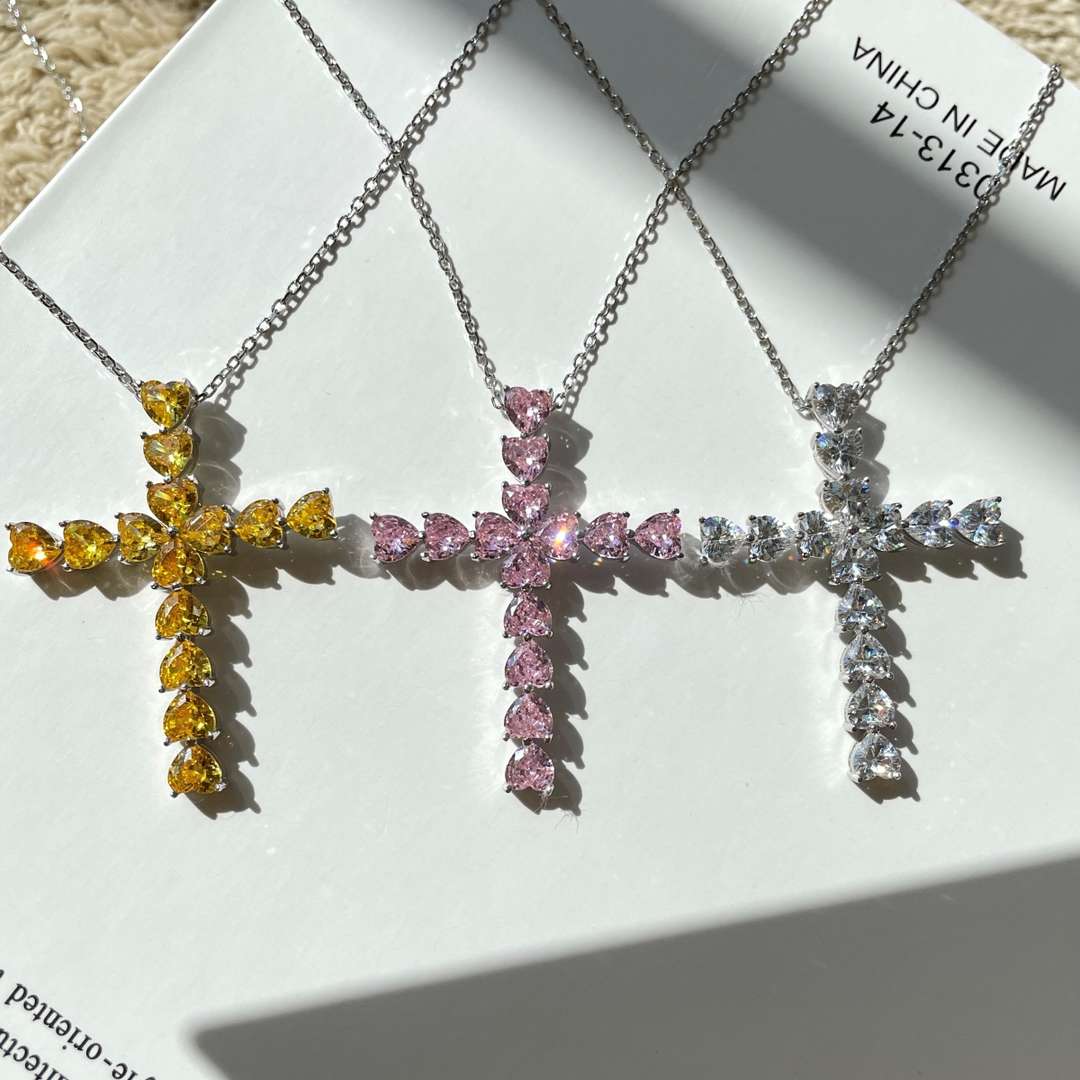 [Elite]Radiant Cross Shape Necklace