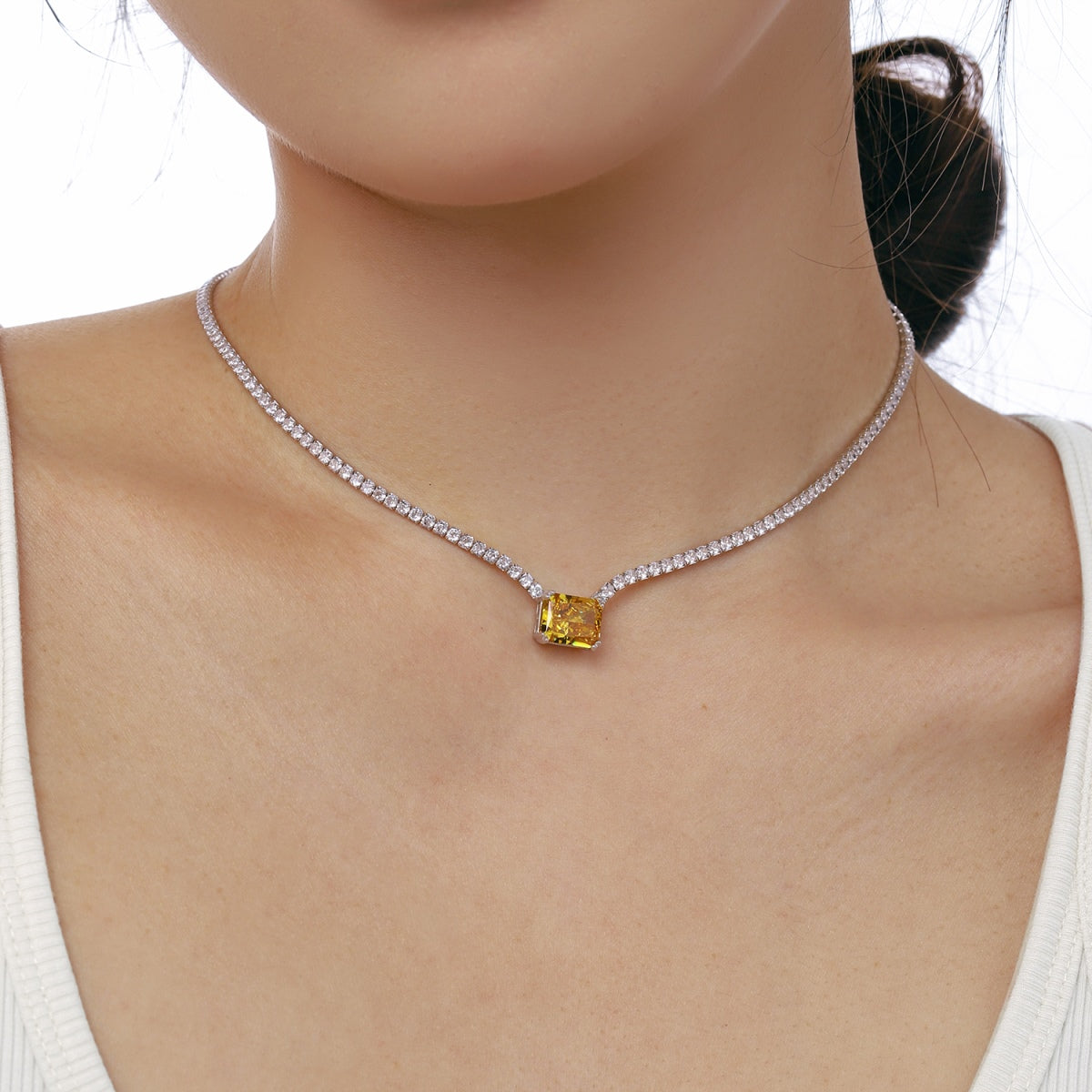 [Elite]4.0 Carat Elegant Radiant Cut Necklace