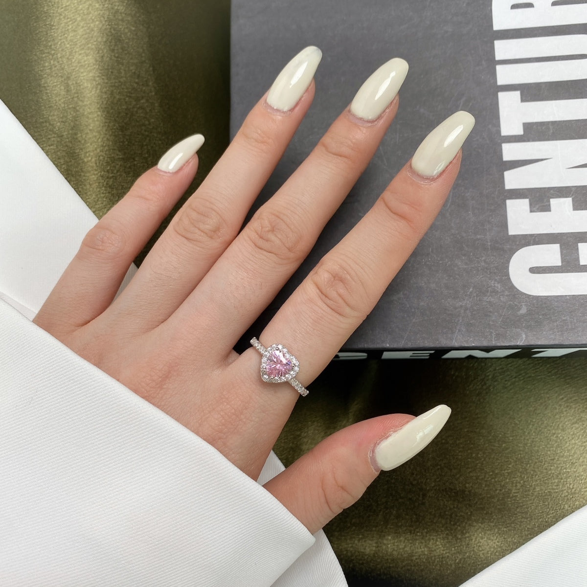 [Elite]Eternity Splashy Romantic Heart Shape Lover Ring