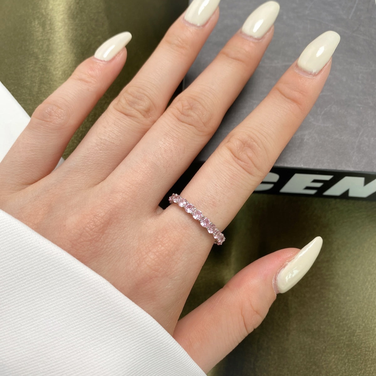 [Elite]Sparkling Round Cut Tennis Ring