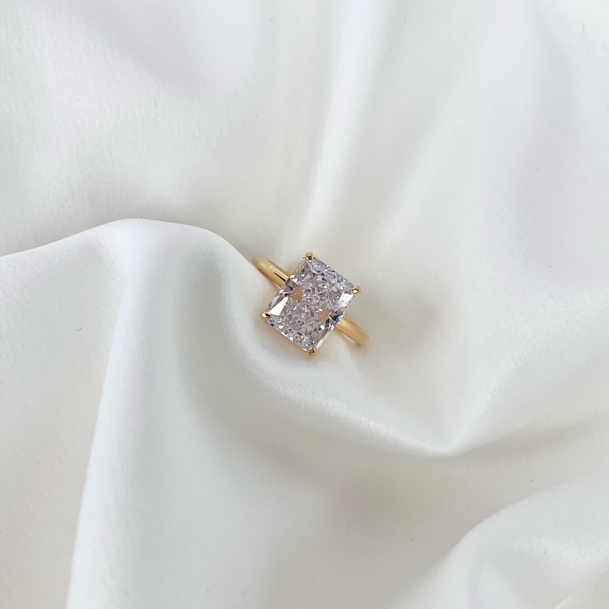 [Elite]4.0 Carat Ornate Enchanting Radiand Cut Banquet Ring