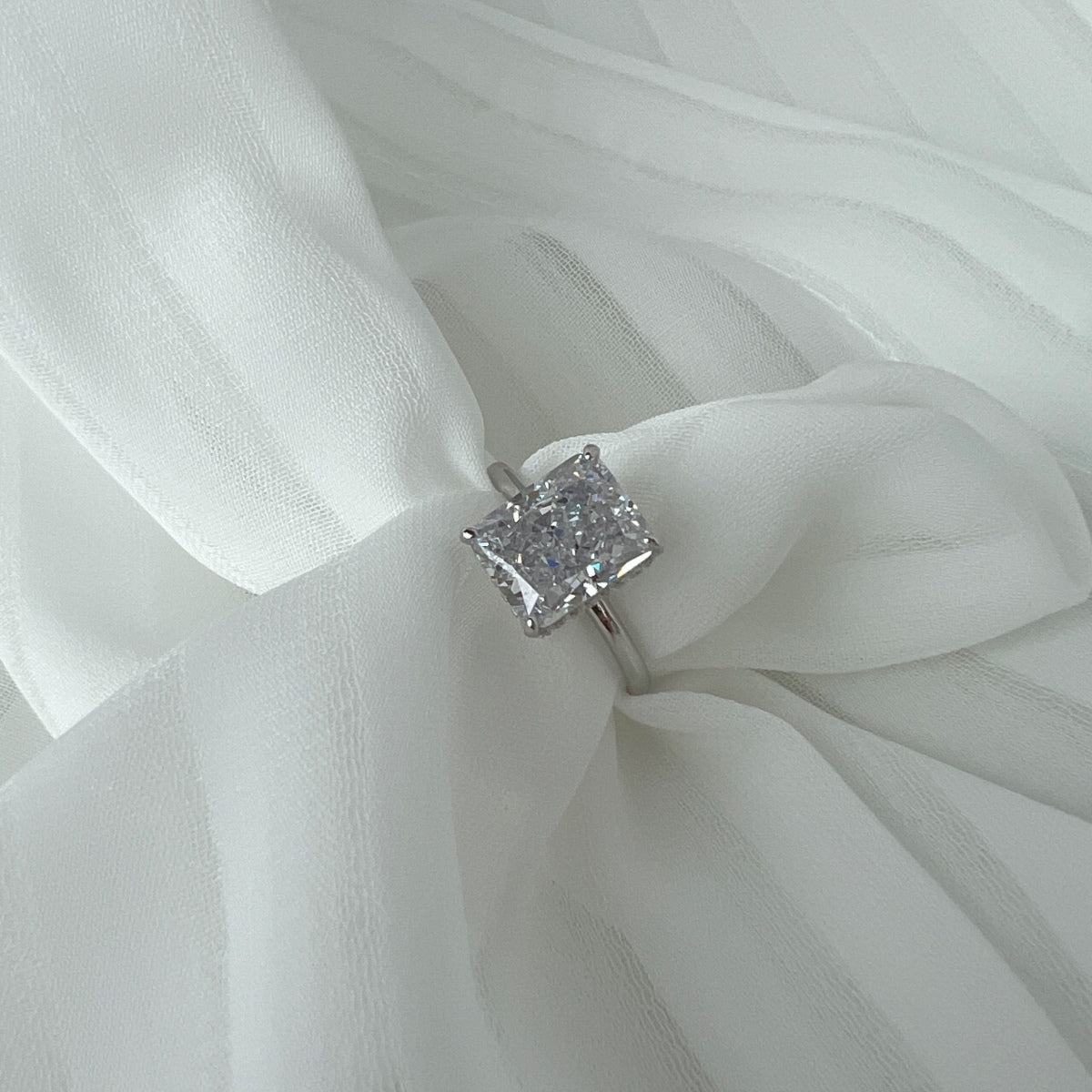 [Elite]4.0 Carat Ornate Enchanting Radiand Cut Banquet Ring