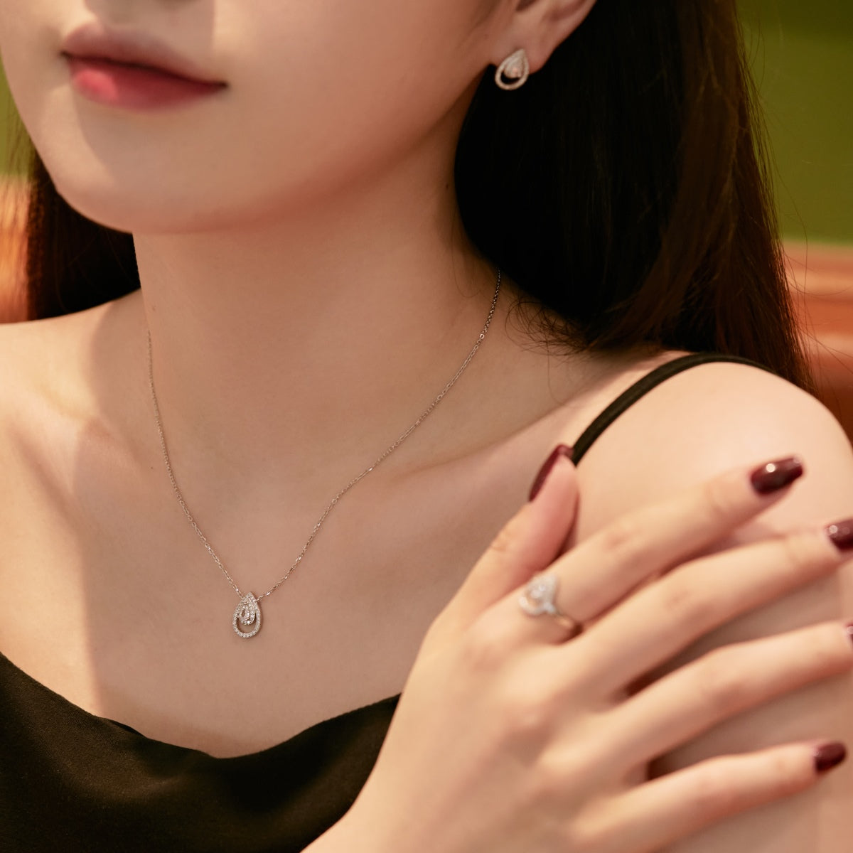 [Elite]Sparkling Delicate Water Drop Shape Daily Earrings