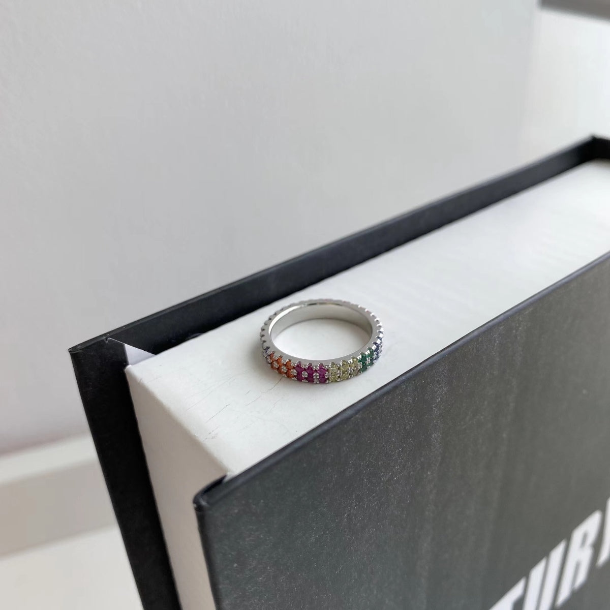 [Elite]Unique Colorful Round Cut Tennis Ring