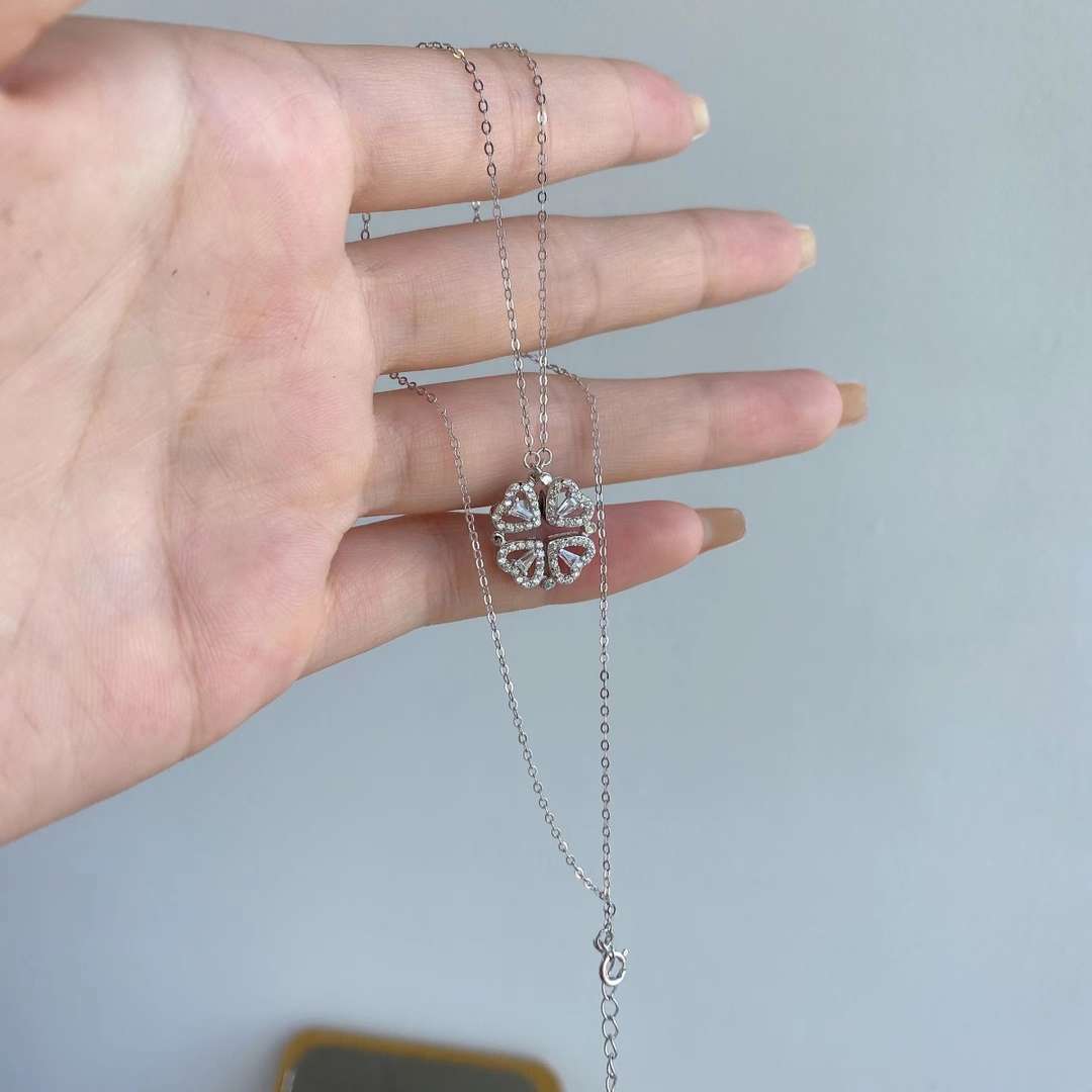 [Elite]Ornate Heart Cut Flower Shape Necklace