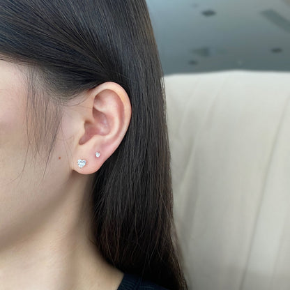[Elite]Sparkling Heart Shaped Simple Earrings