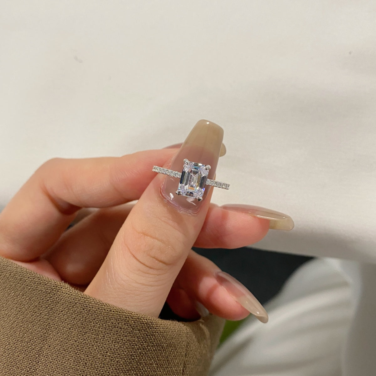[Elite]2.0 Carat Scintillating Ornate Radiant Cut Party Ring