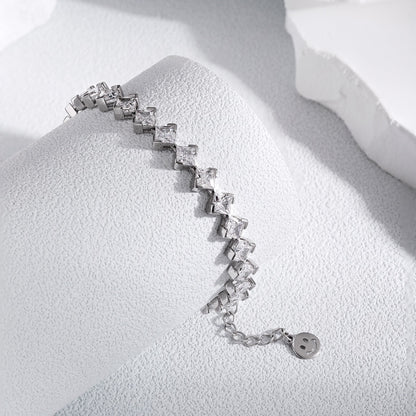 [Elite]0.5 Carat Ornate Princess Cut Daily Bracelet