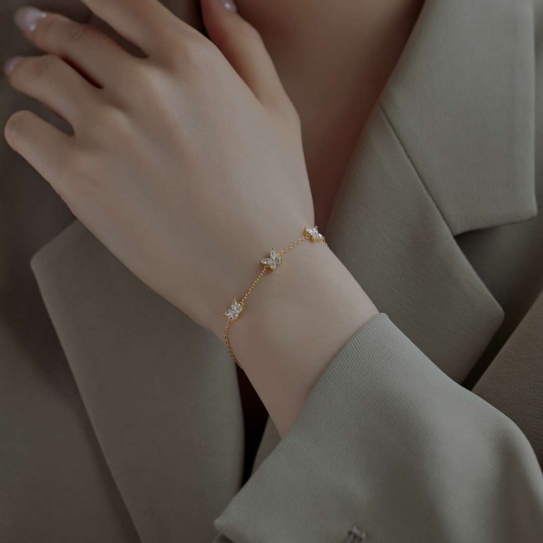 [Elite]Radiant Butterfly Shape Necklace