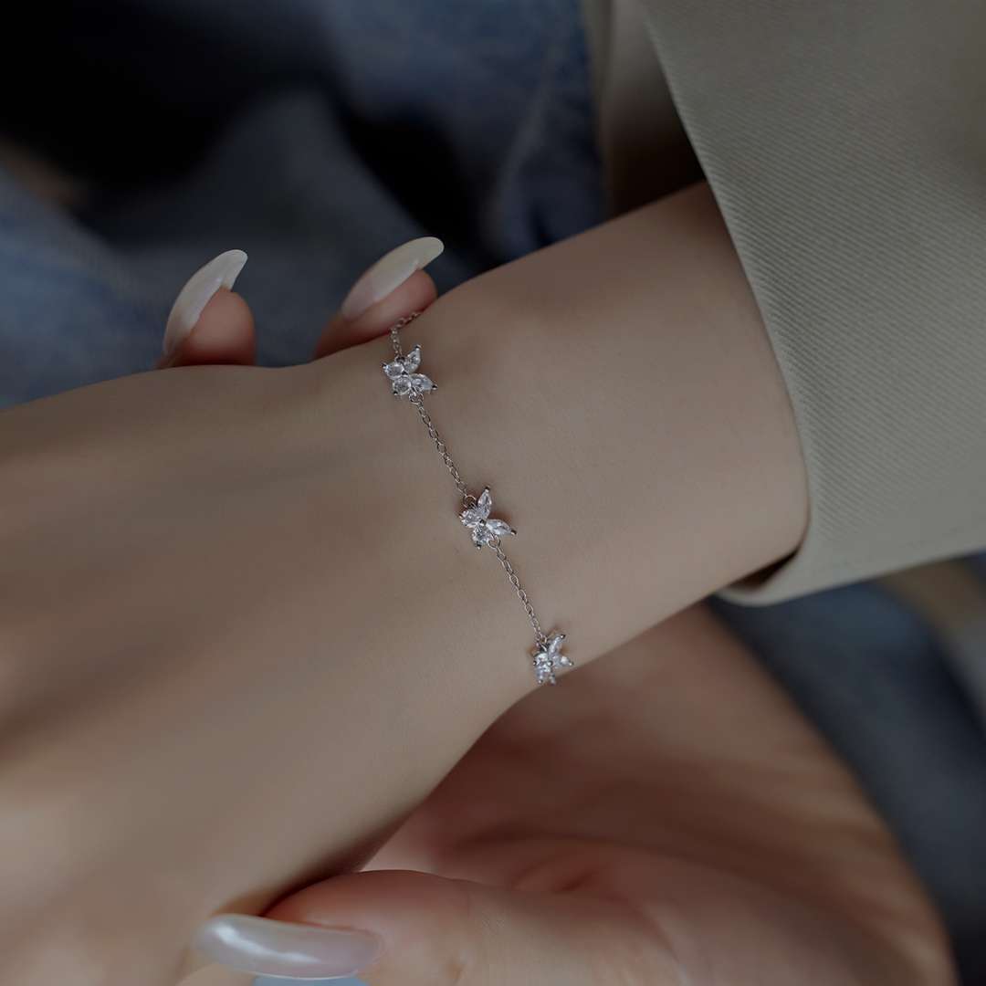 [Elite]Radiant Butterfly Shape Necklace