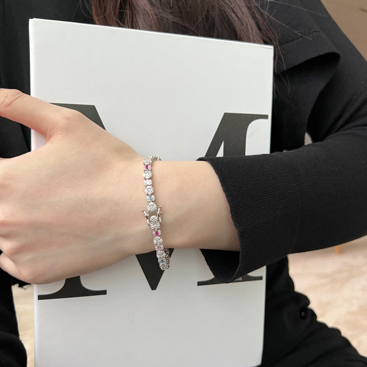 [Elite]Dazzling Radiant Multi Cut Daily Bracelet