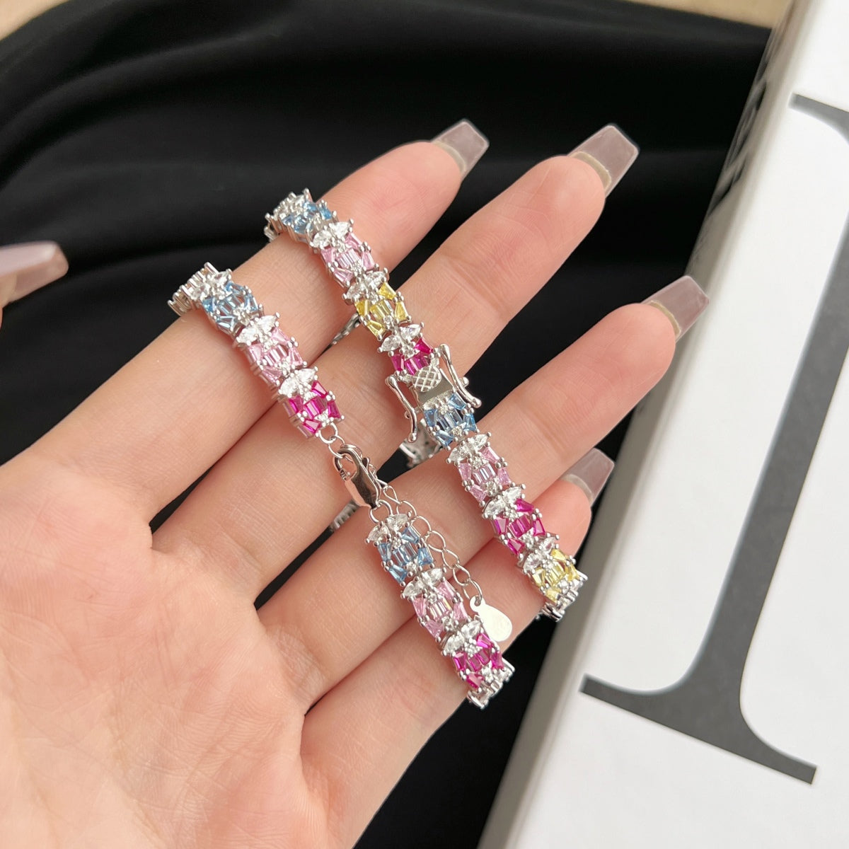 [Elite]Delicate Colorful Multi Cut Party Bracelet