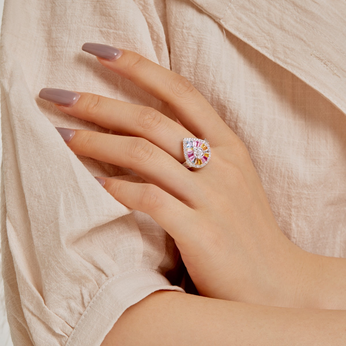 [Elite]Elegant Colorful Water Drop Shape Banquet Ring