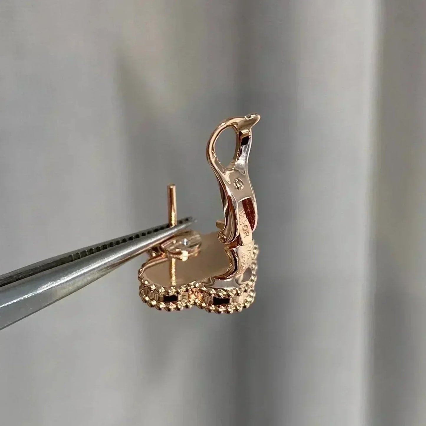 [Elite]CLOVER MEDIUM 1 MOTIFS  PINK MOP DIAMOND EARRINGS
