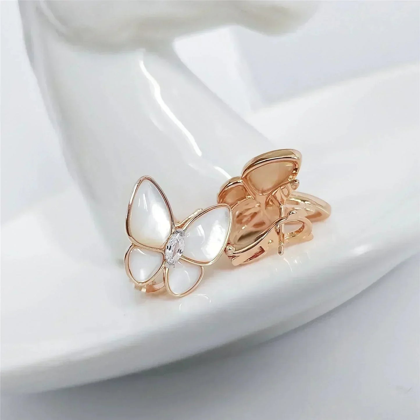 [Elite]BUTTERFLY MOP DIAMOND EARRINGS