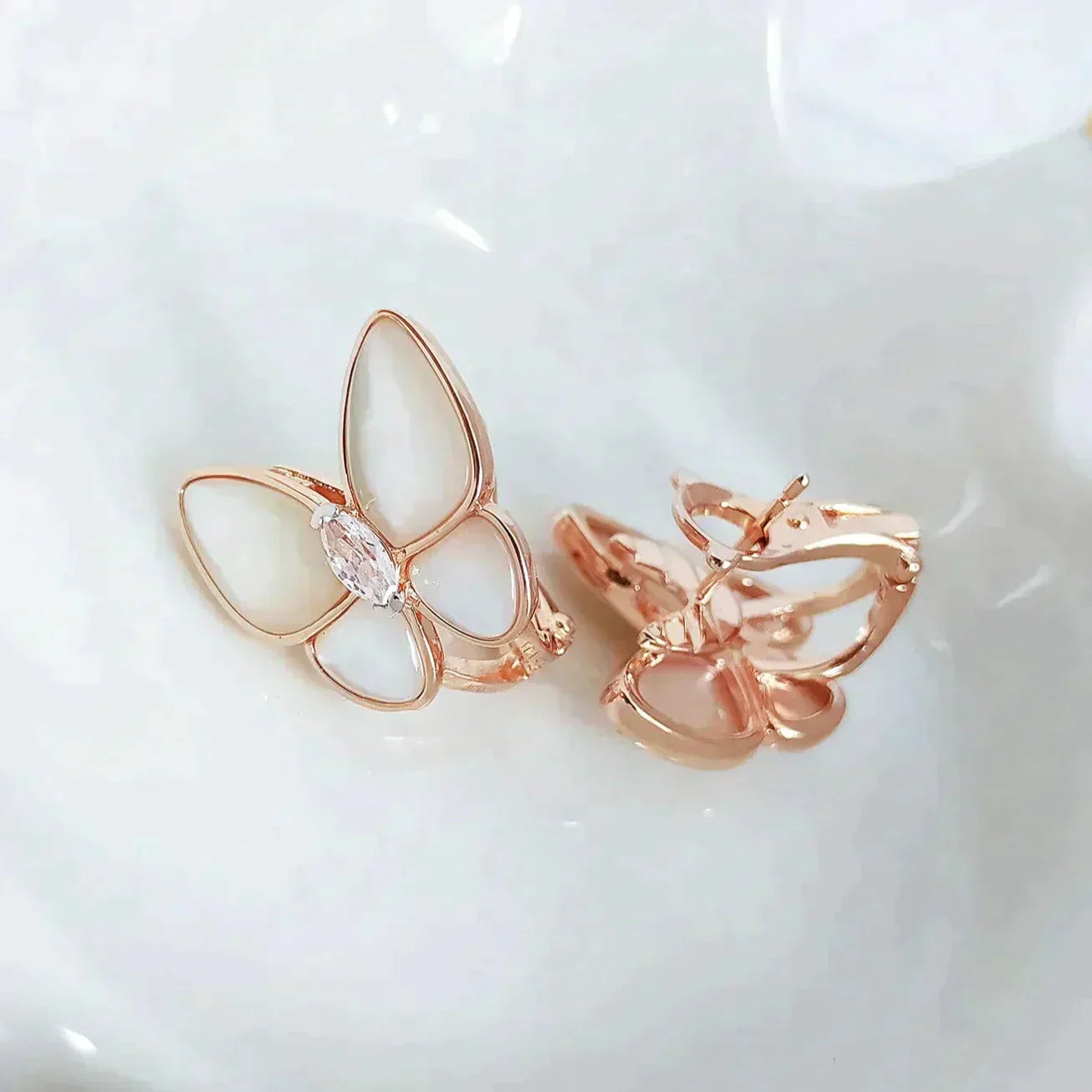 [Elite]BUTTERFLY MOP DIAMOND EARRINGS