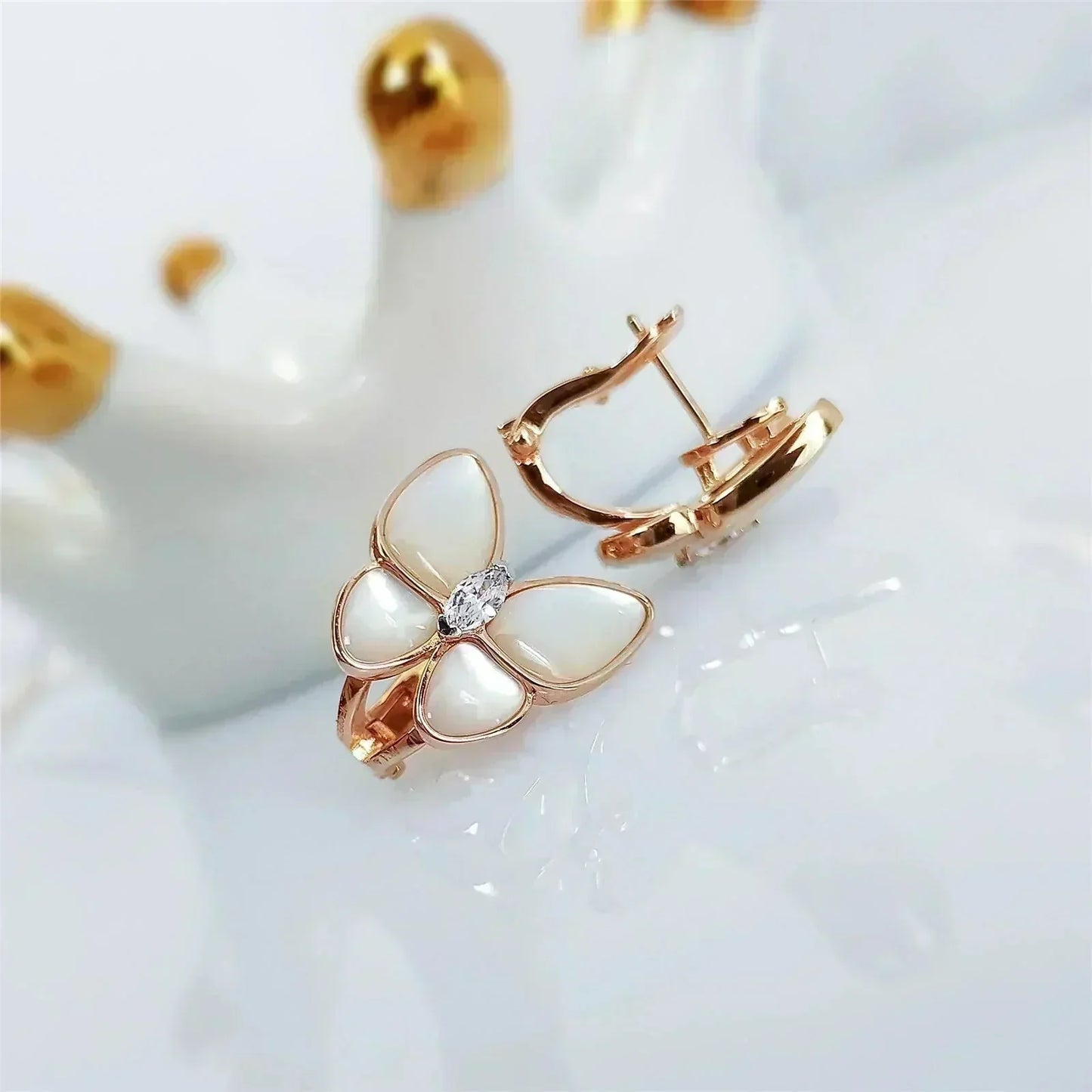 [Elite]BUTTERFLY MOP DIAMOND EARRINGS