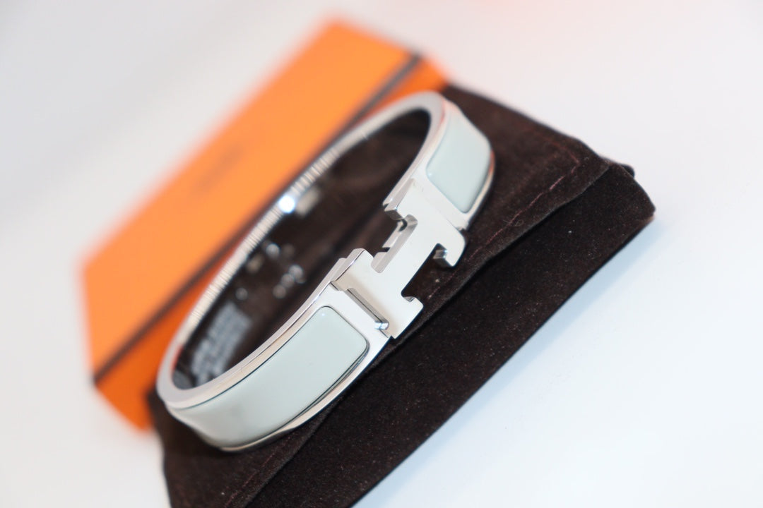 [Elite]H LIGHT BLUE BRACELET