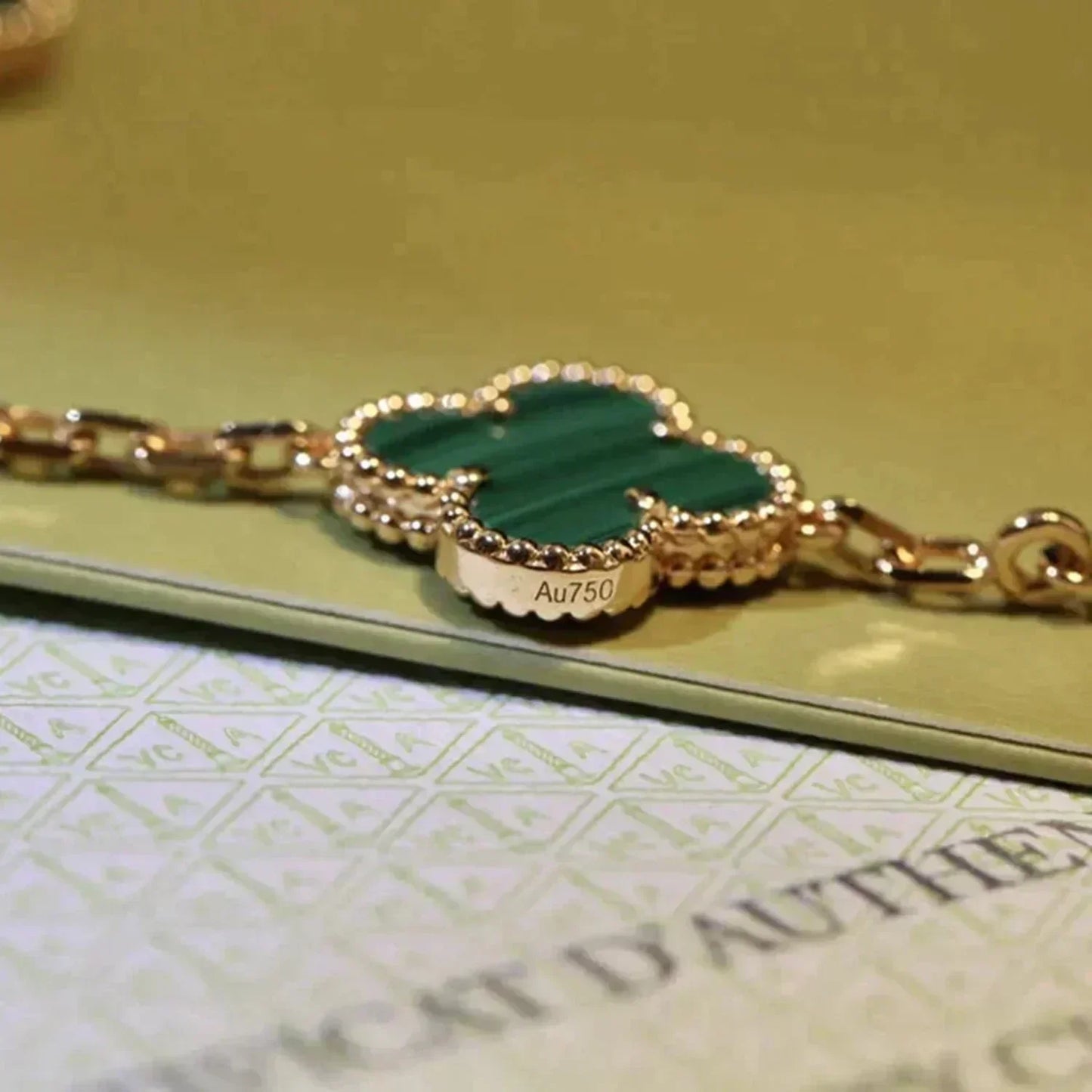 [Elite] CLOVER 5 MOTIF MALACHITE BRACELET COLLECTION