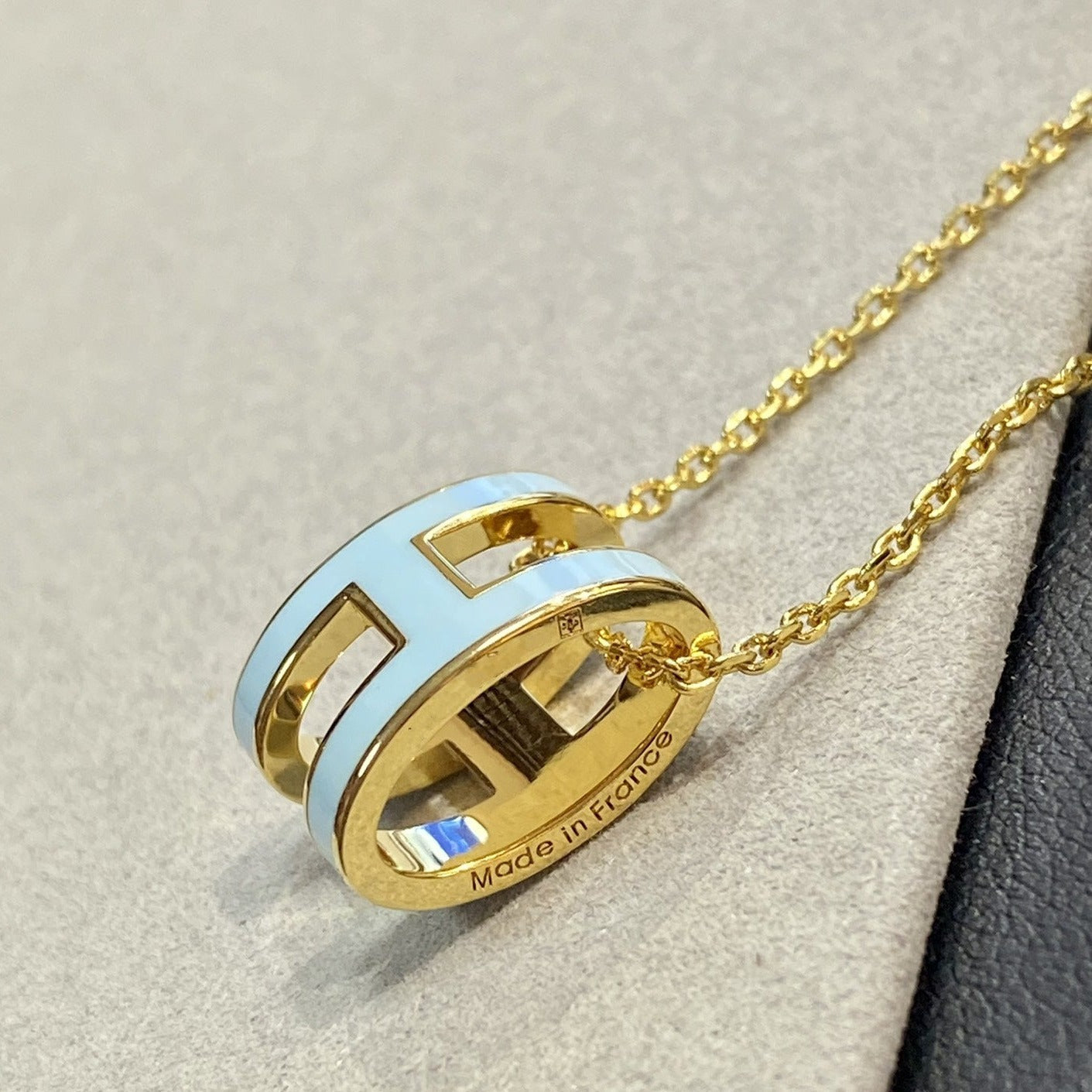 [Elite]POP H LIGHT BLUE NECKLACEGALE