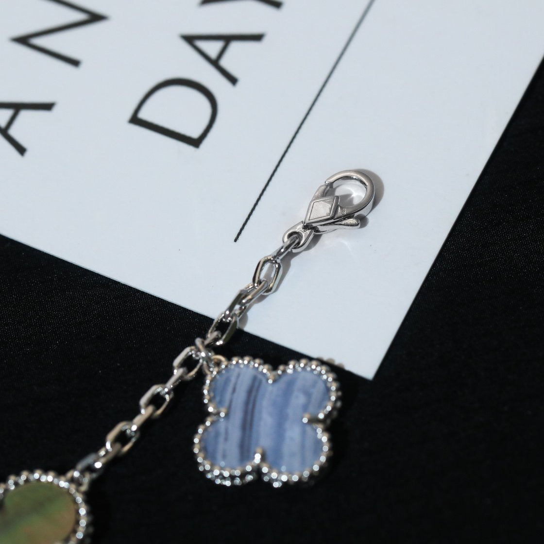 [Elite]CLOVER BRACELET 5 MOTIFS MOP CHALCEDONY SILVER