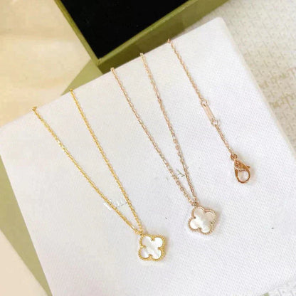 [Elite]CLOVER MINI 9.5MM WHITE MOTHER-OF-PEARL NECKLACE
