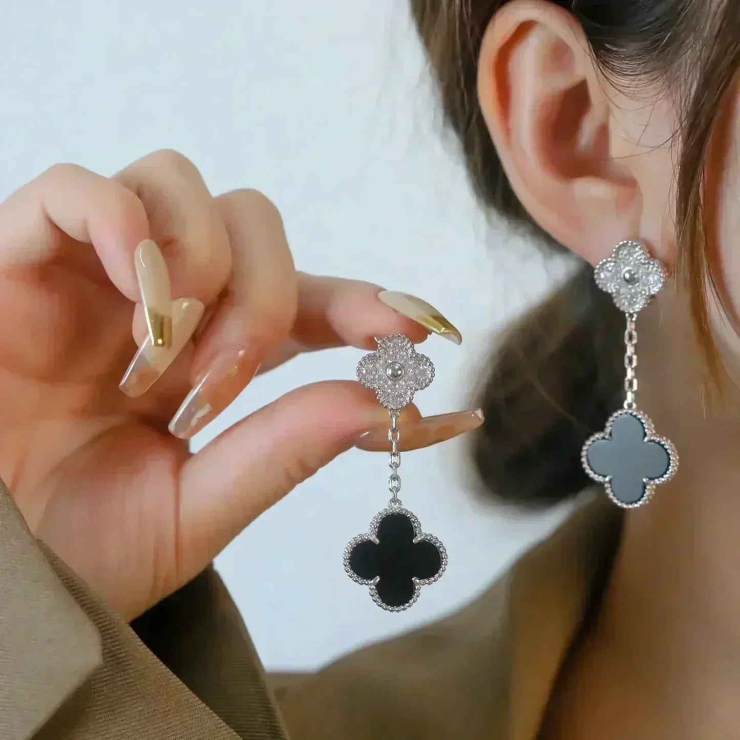 [Elite]CLOVER 2 MOTIFS  DIAMOND ONYX EARRINGS SILVER