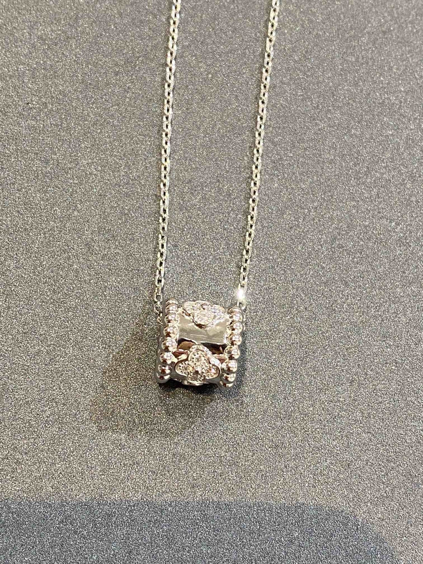 [Elite]PERLEE PEDANT SIVLER DIAMOND NECKLACE