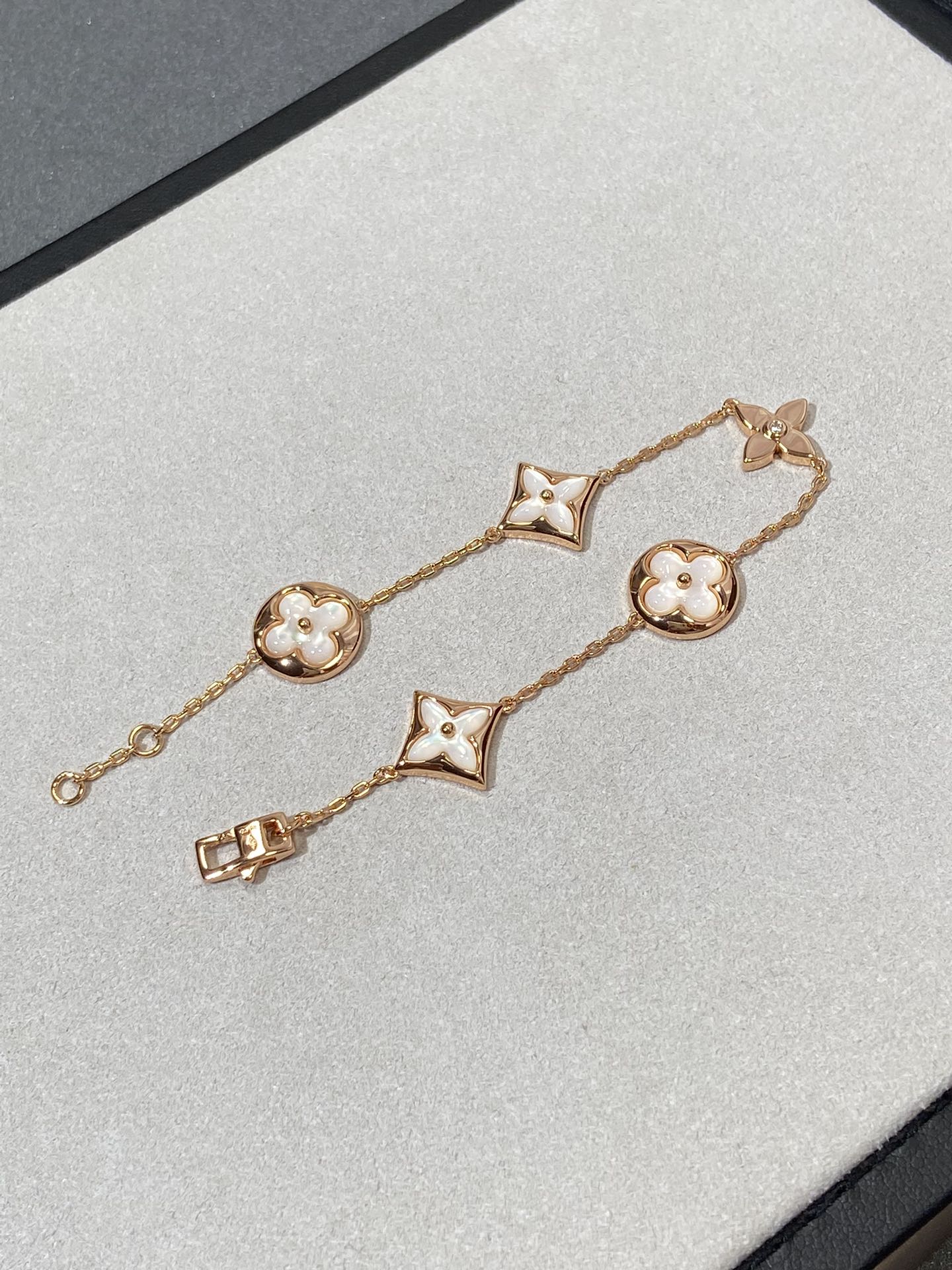 [Elite]STAR AND SUN 5 MOTIF MOP PINK GOLD BRACELET