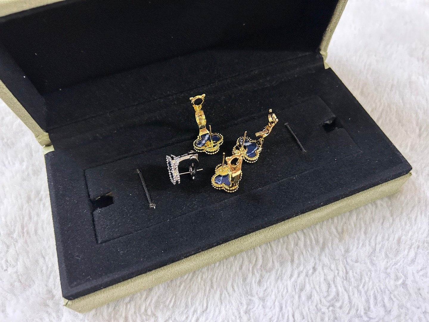 [Elite]CLOVER PIETERSITE MEDIUM STUD EARRINGS