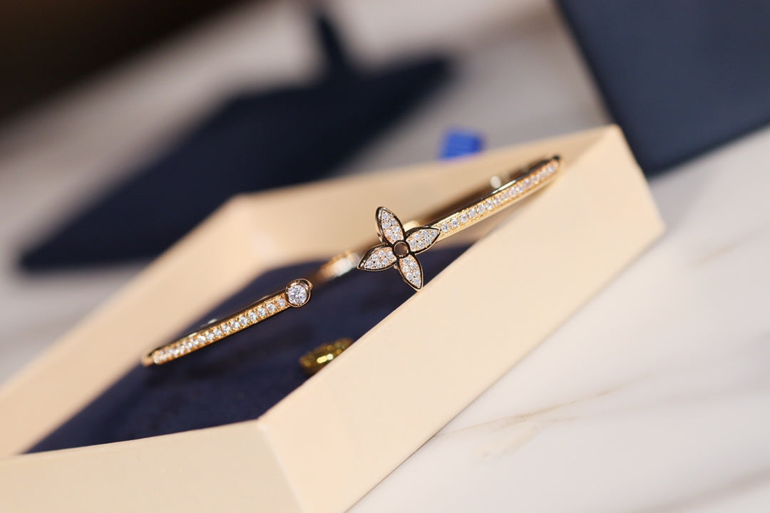 [Elite]IDYLLE GOLD OPEN BRACELET DIAMOND PAVED