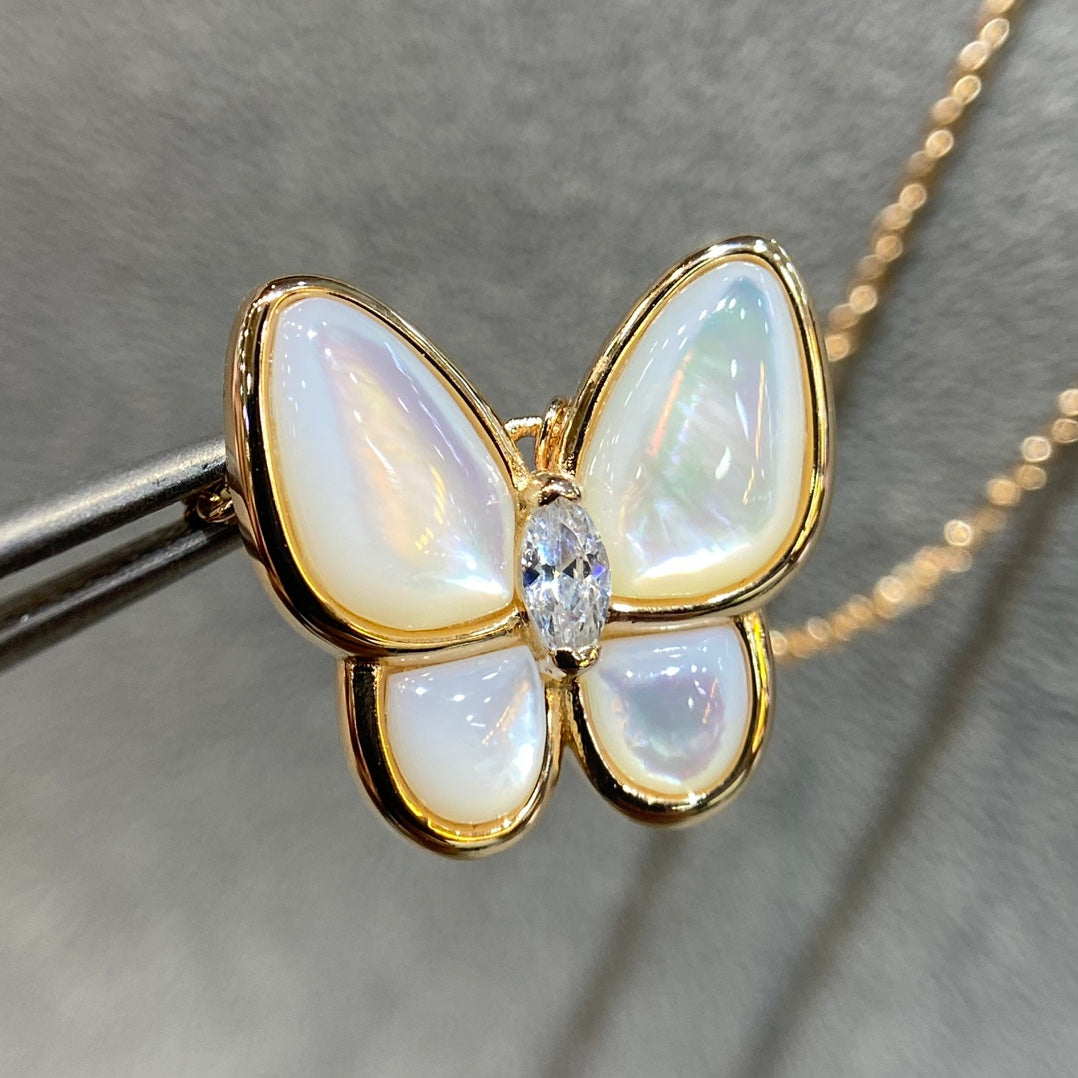 [Elite]BUTTERFLY MOP DIAMOND NECKLACE