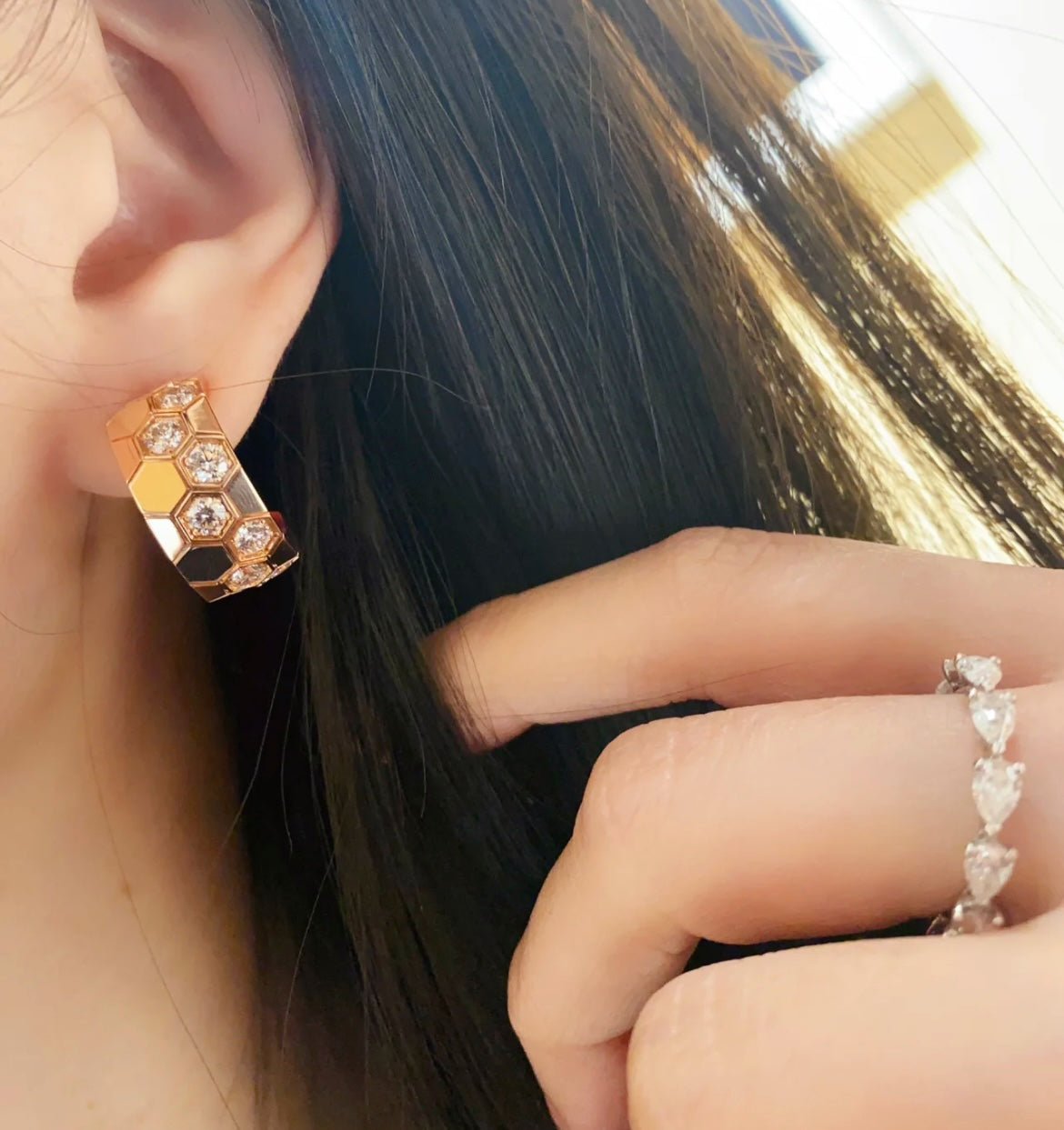 [Elite]BEE LOVE DIAMOND HOOP EARRINGS