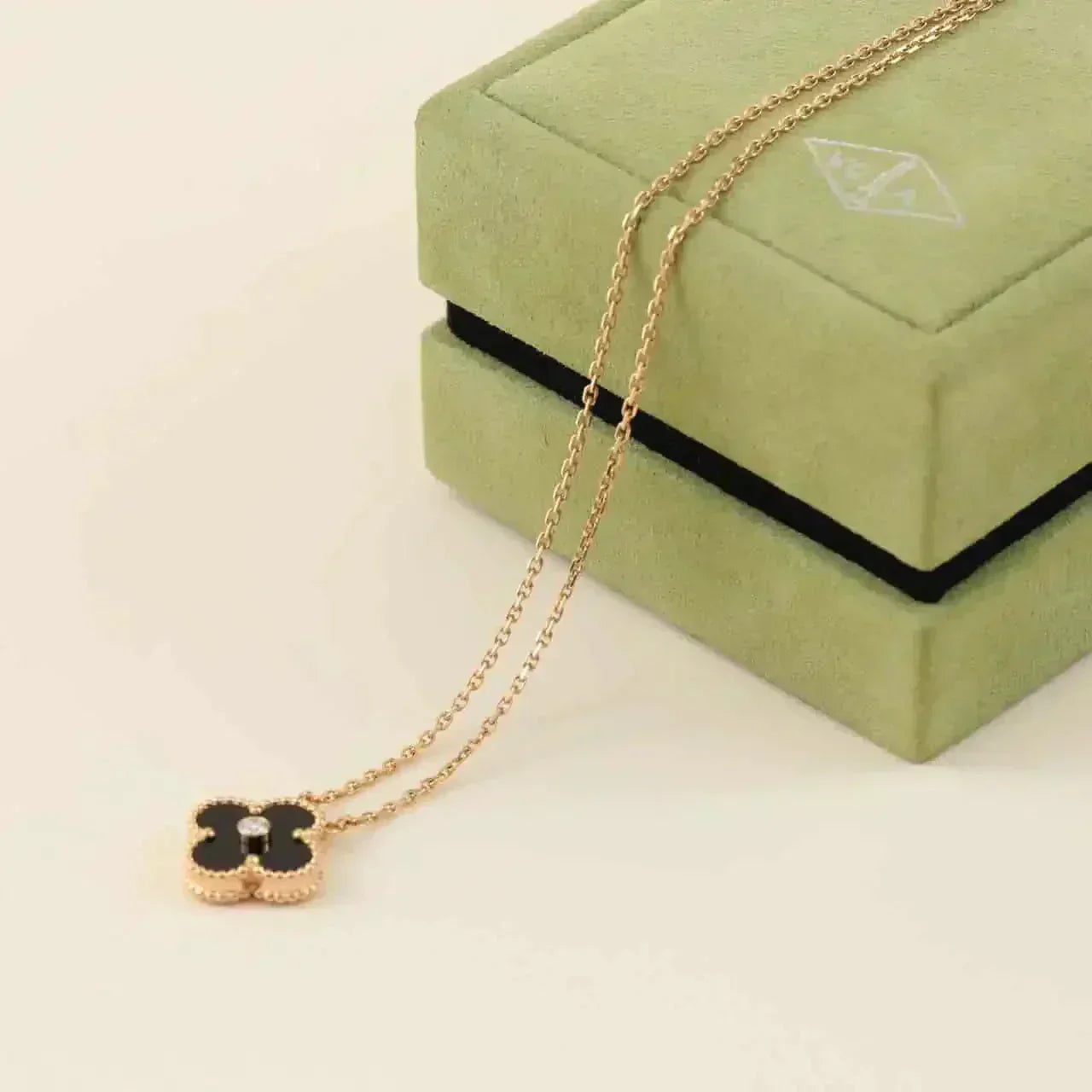 [Elite]CLOVER 15MM DIAMOND ONYX NECKLACE