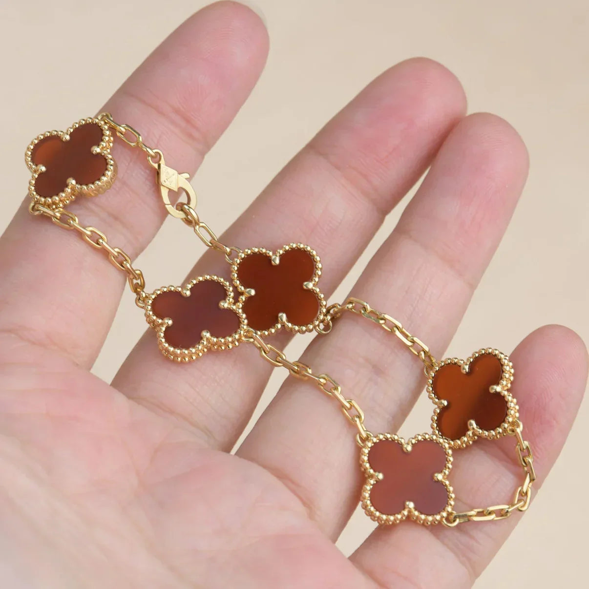 [Elite] CLOVER 5 MOTIF RED CORNELIAN BRACELET COLLECTION