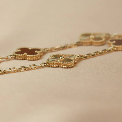 [Elite] CLOVER 5 MOTIF RED CORNELIAN BRACELET COLLECTION