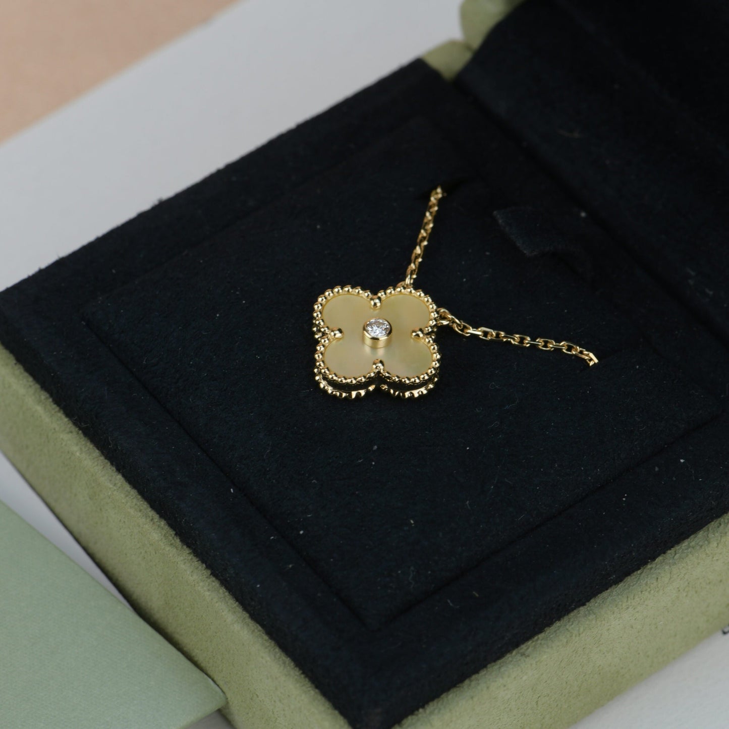 [Elite]CLOVER 15MM DIAMOND GOLD MOTHER OF PEARL NECKLACE