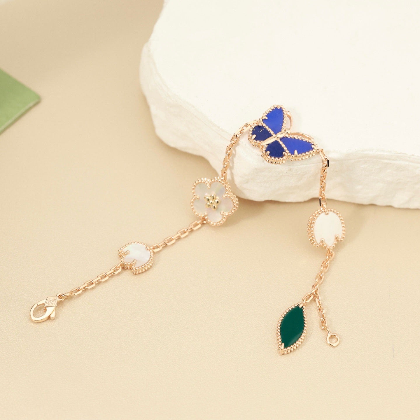 [Elite]LUCKY SPRING BUTTERFLY 5 MOTIF BRACELET