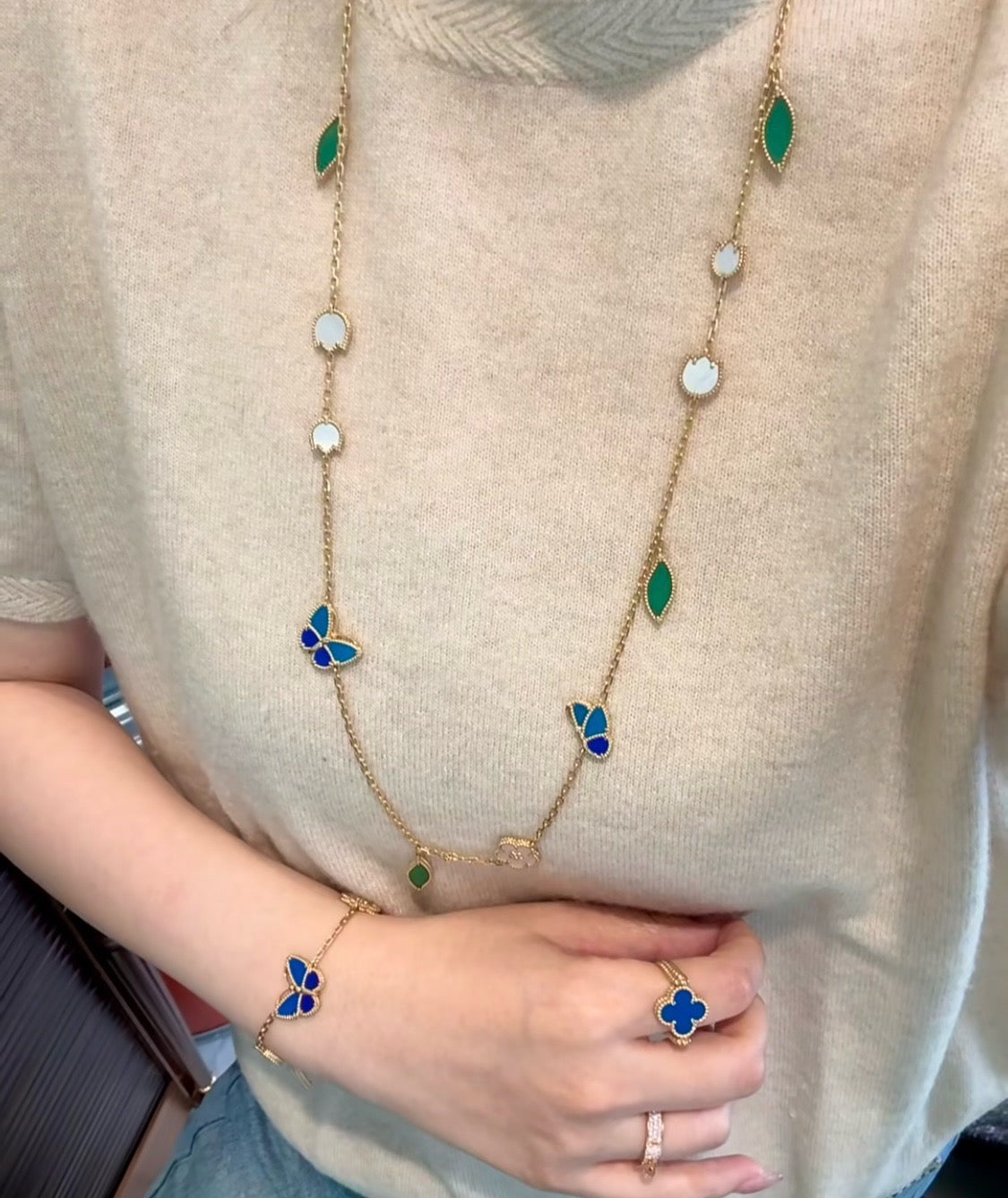 [Elite]LUCKY SPRING BUTTERFLY 15 FLOWER NECKLACE