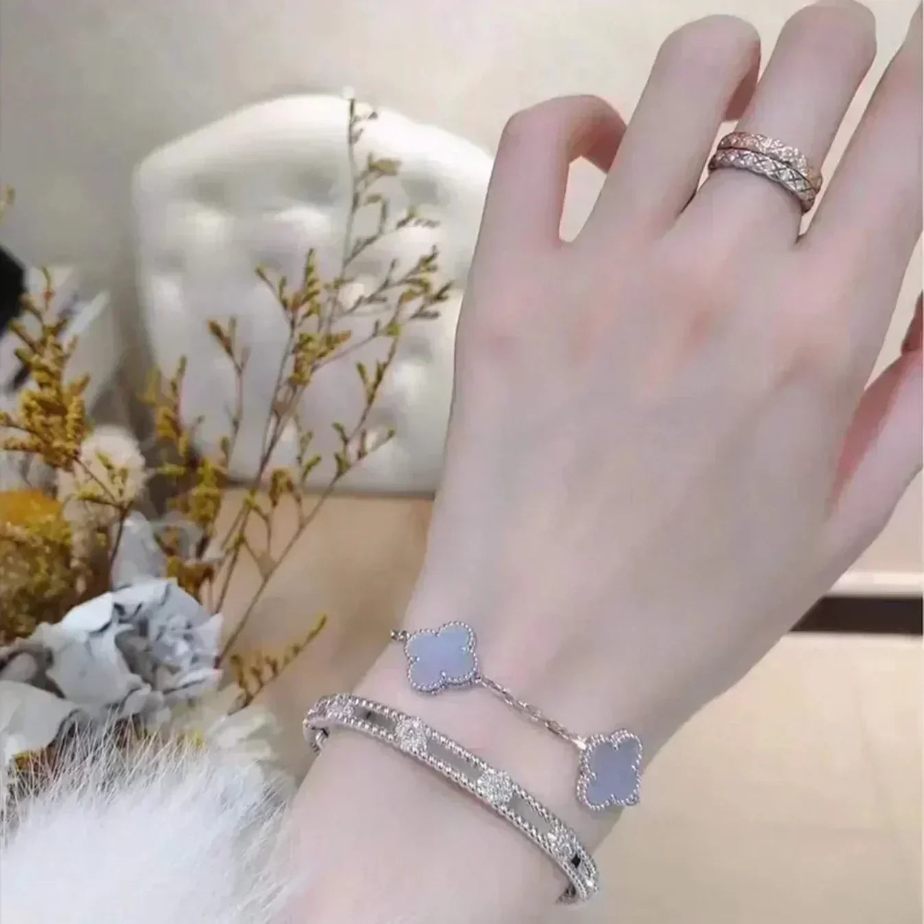 [Elite] CLOVER 5 MOTIF PURPLE CHALCEDONY BRACELET COLLECTION