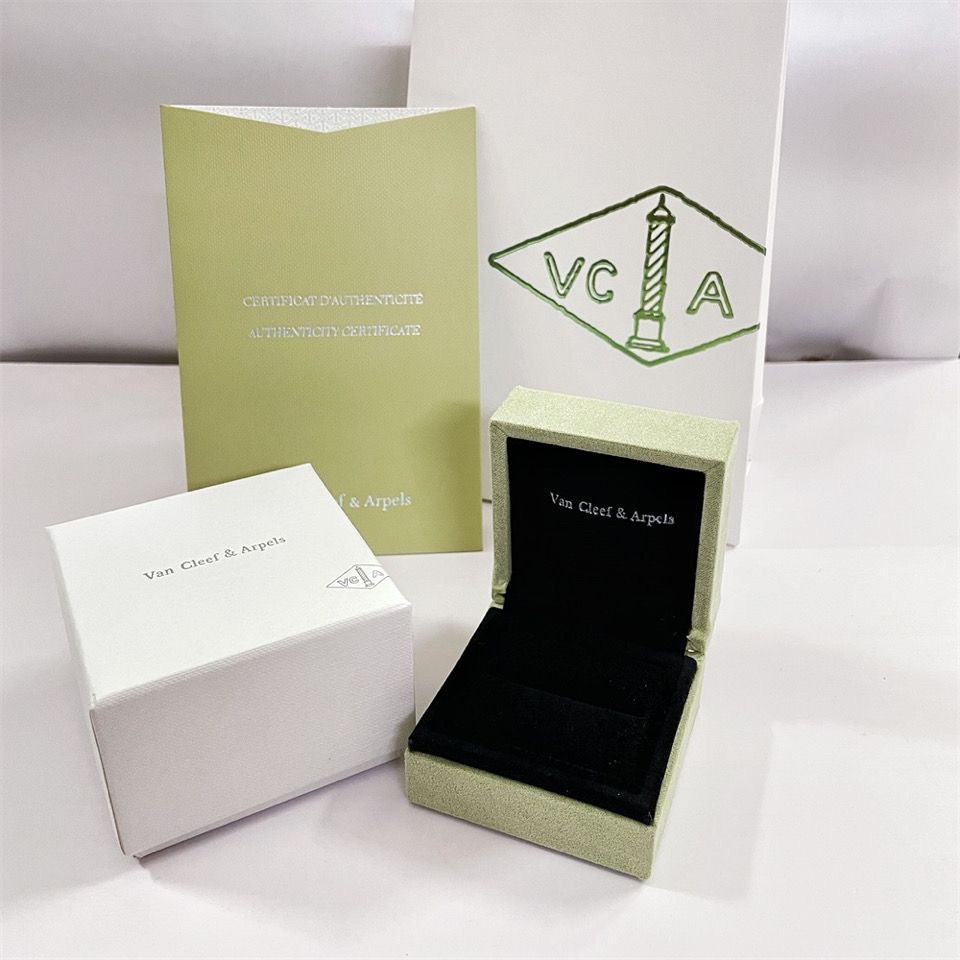 [Elite]VA CLOVER BRACELET NECKLACE RING BOX GIFT BAG