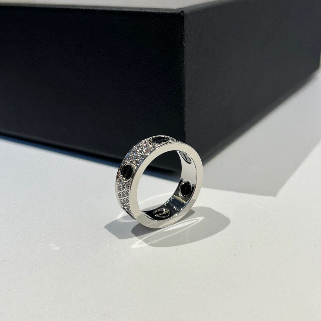 [Elite]LOVE RING 5.5MM DIAMONDS PAVED CERAMIC